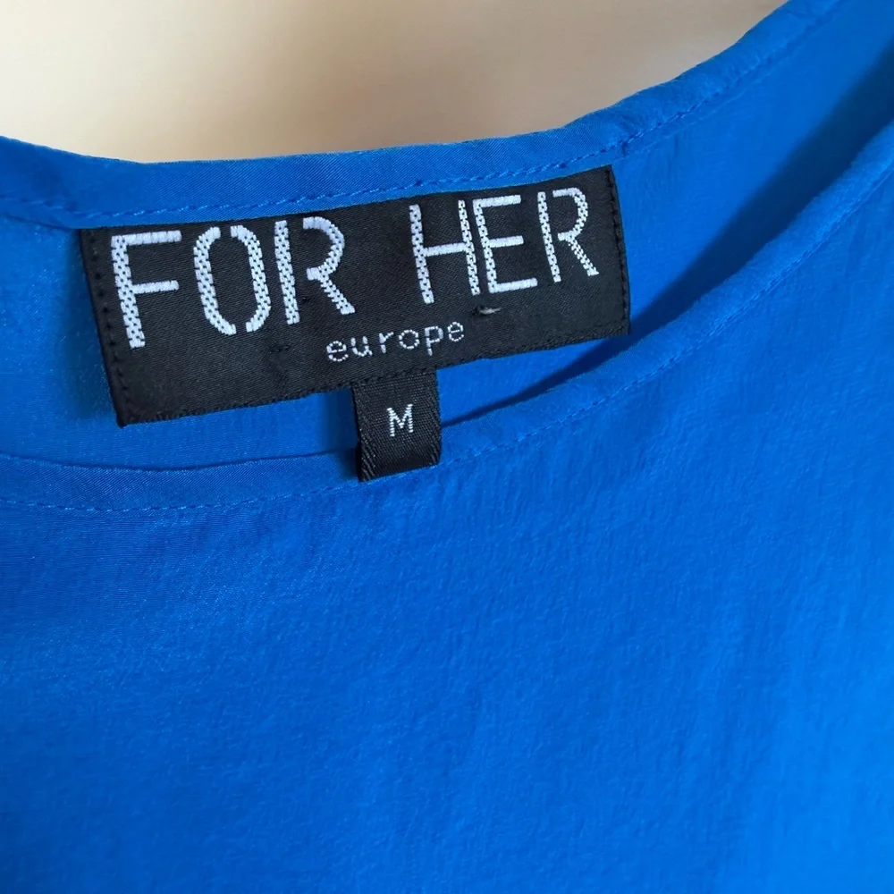 Electric Blue 100% Silk Tank Top - Picture 3 of 4